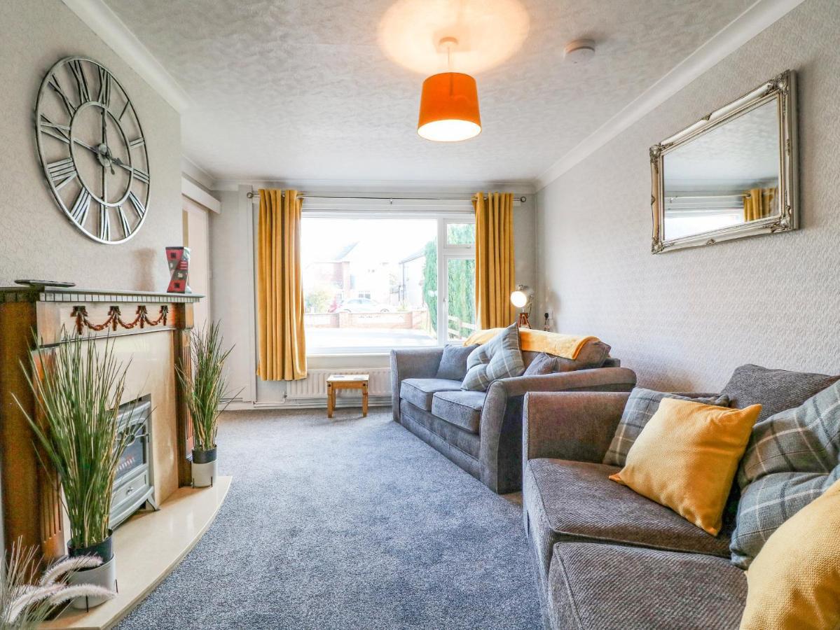 George'S Place Froghall Экстерьер фото