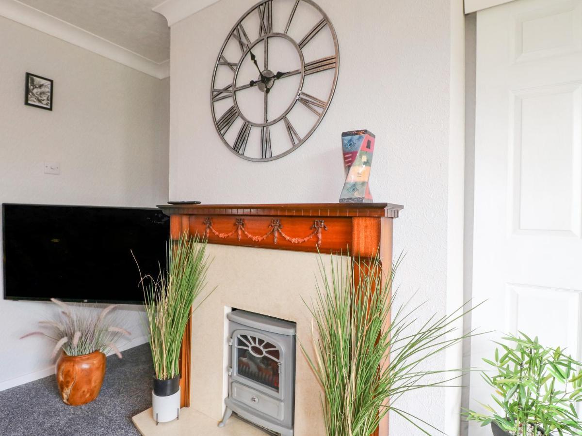George'S Place Froghall Экстерьер фото